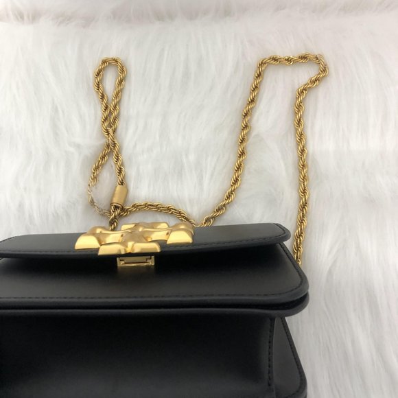 Tory Burch Bags The Ultimate Accessory For Fashion Forward Women - Picture 2 of 4